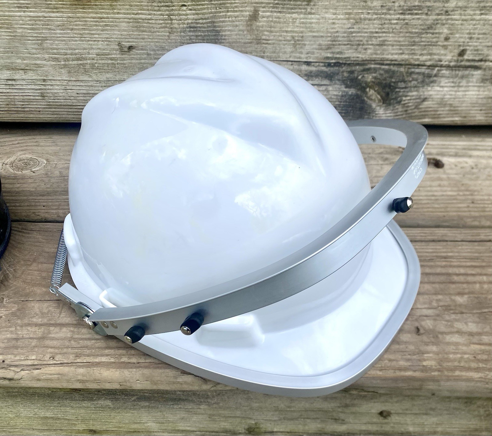 MSA V Gard White Hard Hat & MCR Safety 102 Aluminum Face Shield Frame Class E