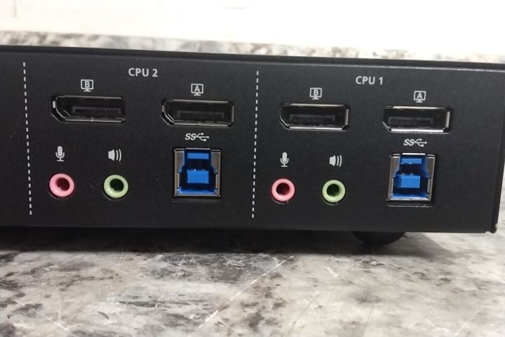 IOGear GCS1942NC 2-Port 4K Dual View DisplayPort KVMP with USB 3.0 and Audio