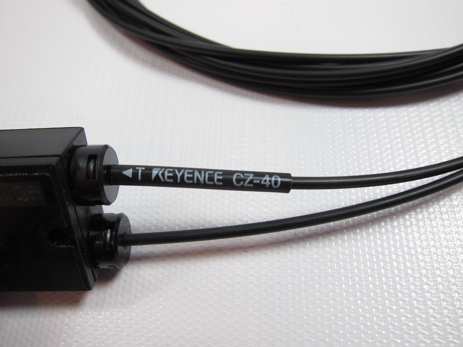 Keyence CZ-40 Fiber Optic Sensor