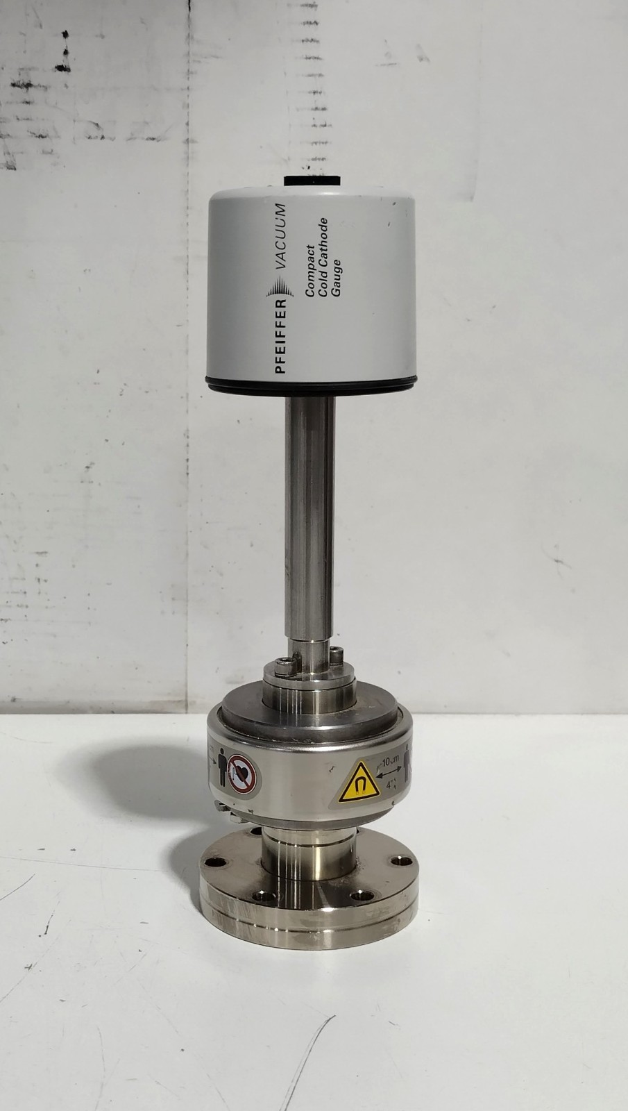 Pfeiffer Vacuum D-35614 PTR21261 Compact Cold Cathode Gauge – Untested