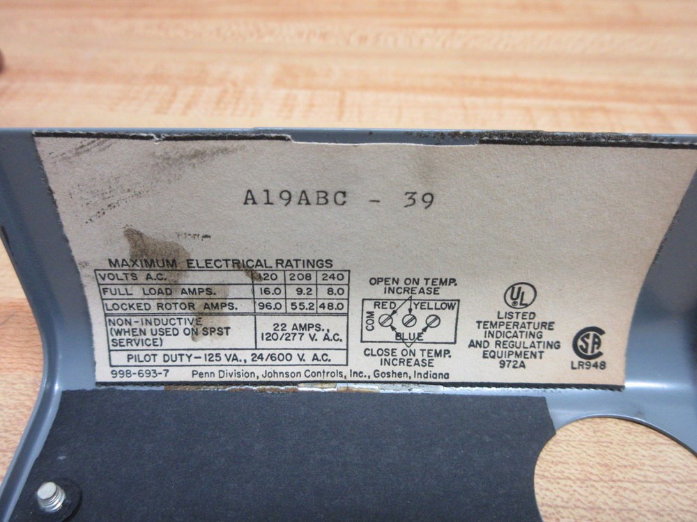Johnson Controls A19ABC-39 Temperature Controller A19ABC39