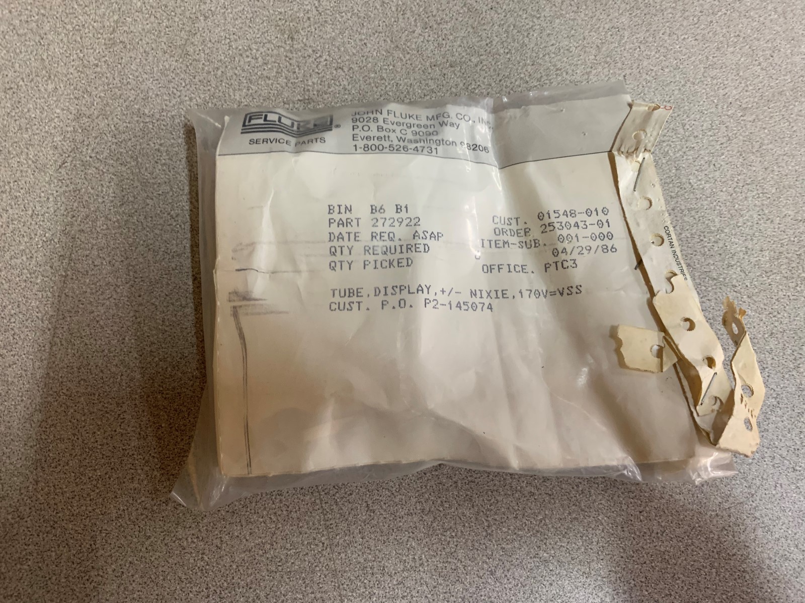 LOT OF 6 NEW IN BAG FLUKE TUBE DISPLAY 272922