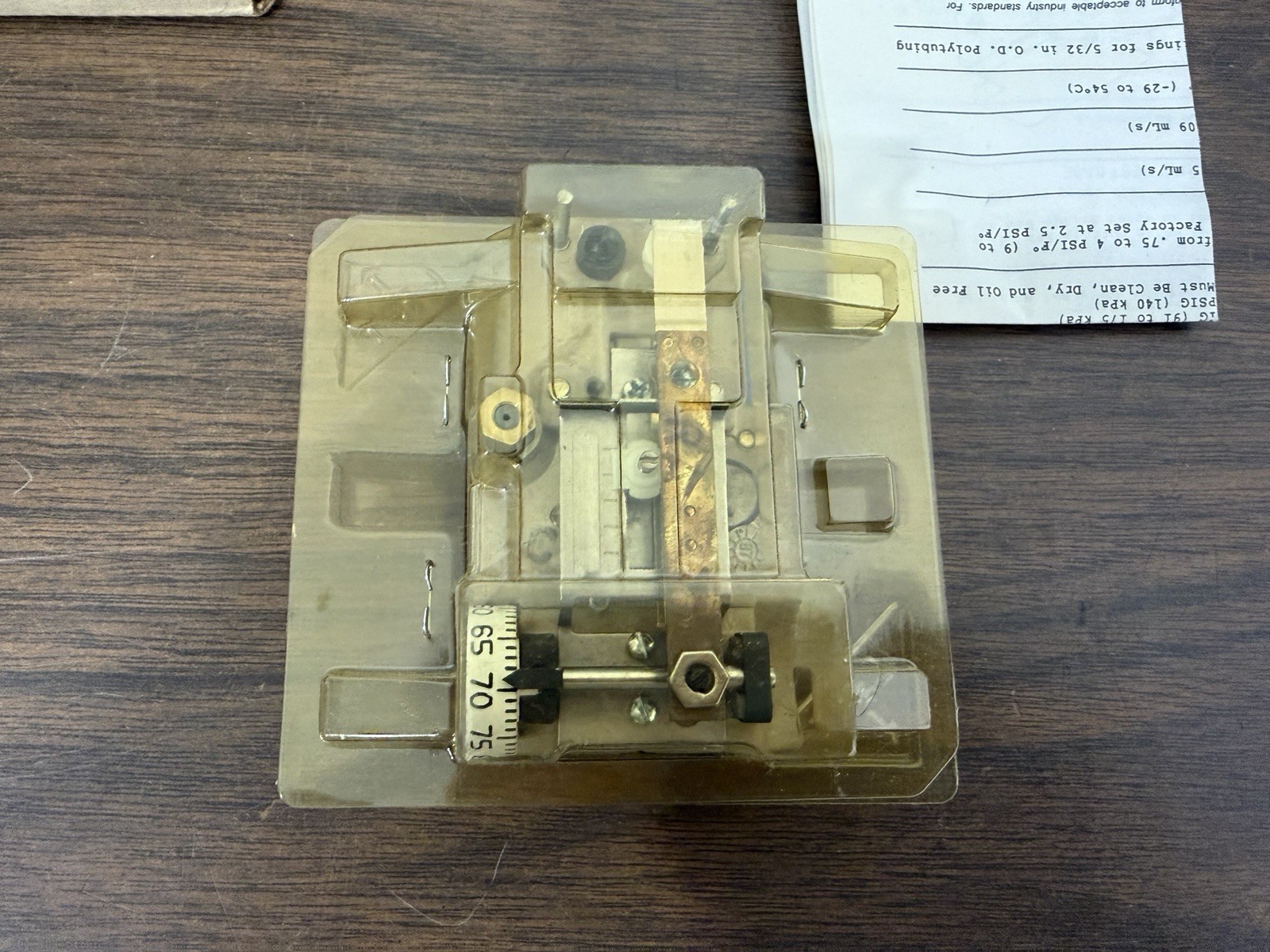 Johnson Controls T-4002-202 Thermostat New