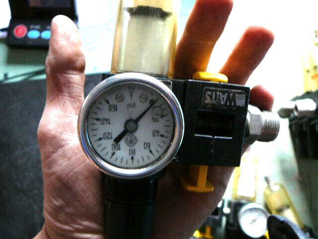 WATTS PNEUMATIC REGULATOR/FILTER COMBO SV35-02 300PSI W/F-B35-02AH FILTER