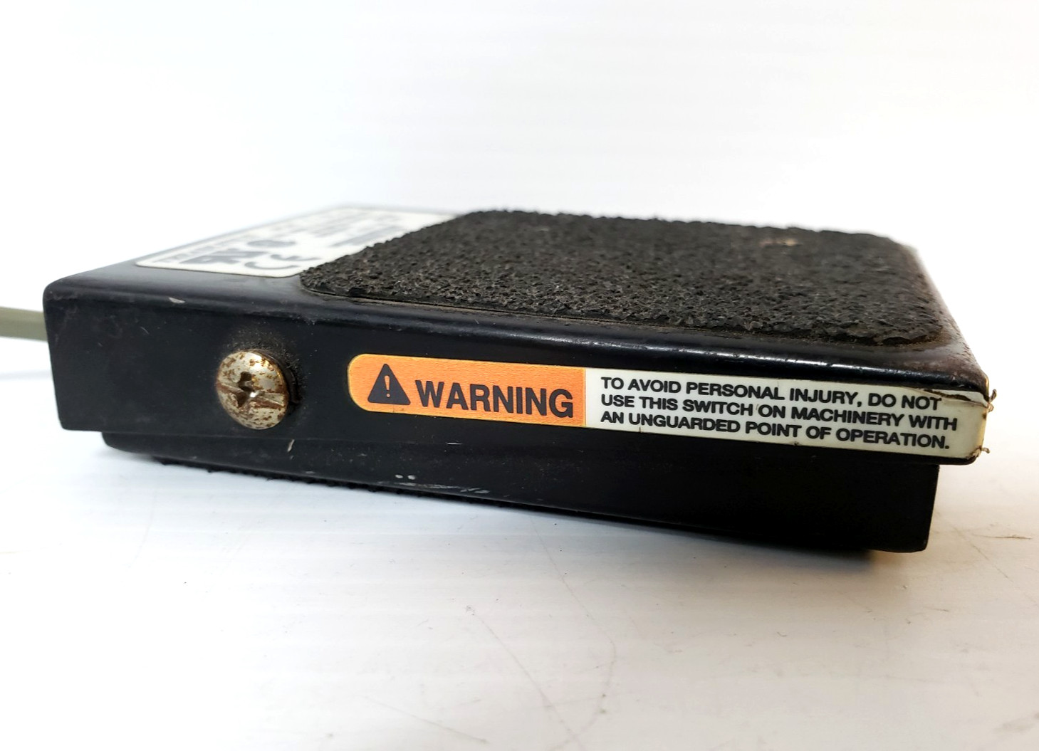 Linemaster Treadlite II Foot Switch Pedal – 15A 1/2 HP 125-250VAC T-91-S