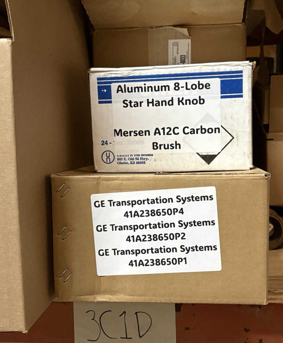 Mersen A12C Carbon Brush Grade A12C Lot of 4 DC Motor Generator U-Fork Terminal