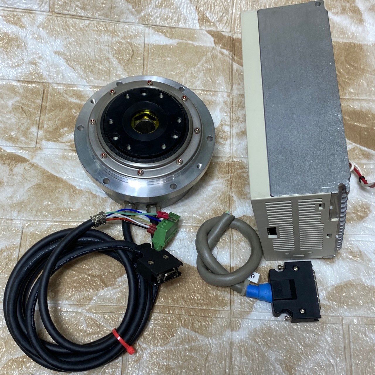 HARMONIC Drive HA-655-2-100&FHA-17C-50-E250 Servo set as in photos SN:9080, SALE