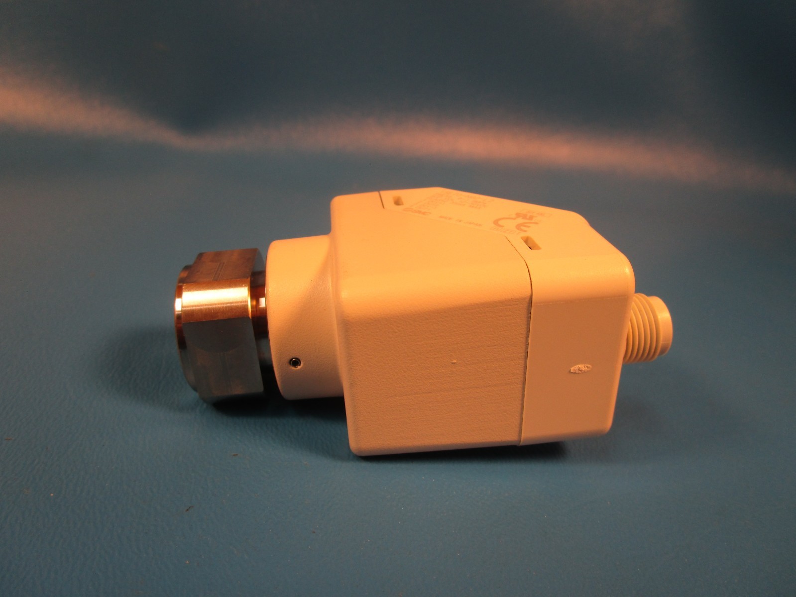 SMC ISE70-N02-L2, DIGITAL PRESSURE SWITCH, W/2-COLOR DISPLAY