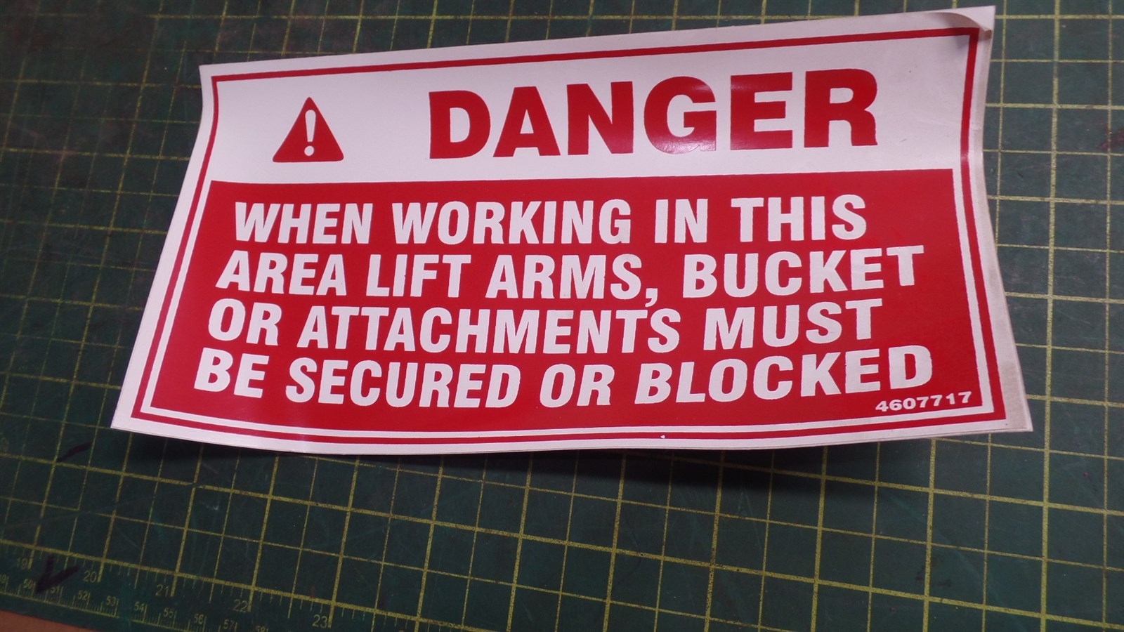 GENUINE TROJAN O&K 10460771700 SUSPENDED LOADS DECAL 4607717, TEREX 10-460771700