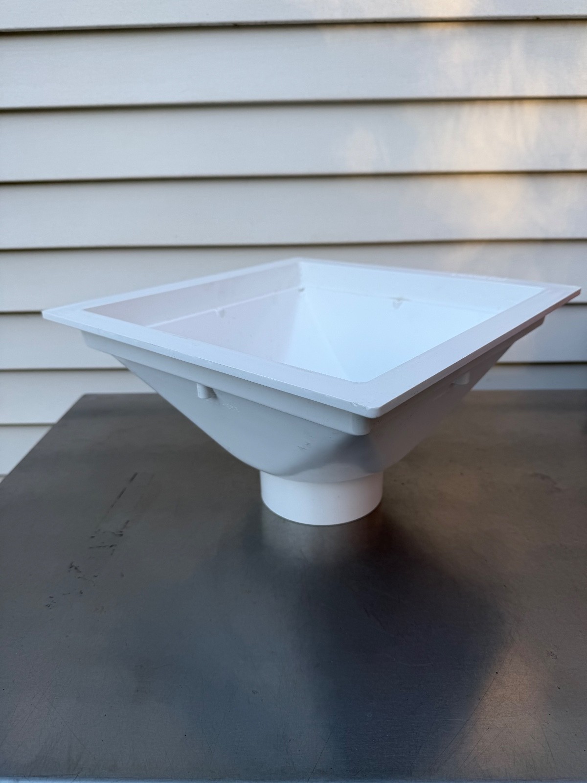 Canplas PVC1 4712-1 12″ X 12″ X 6″ X 4″ PVC Floor Sink Heavy Duty Canada
