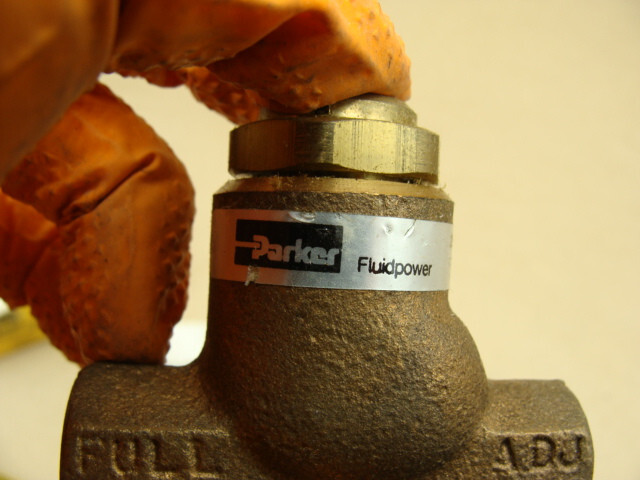 PARKER BRASS FLOW CONTROL VALVE S25B 250 PSIG MAX