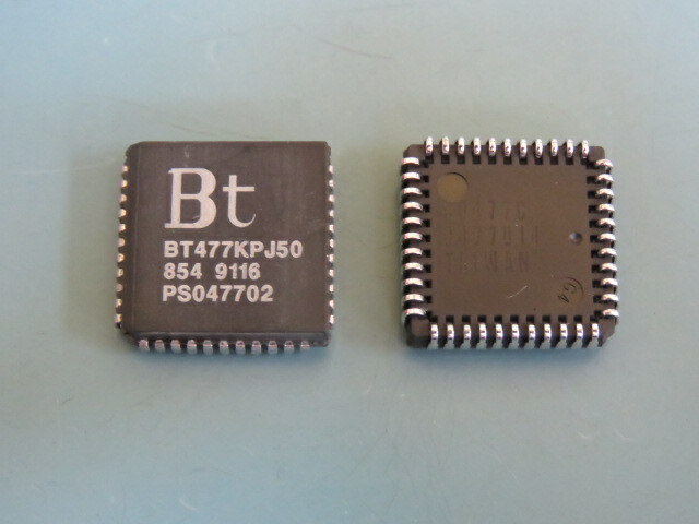 BROOKTREE BT477KPJ50 Qty of 10 per Lot Triple 8-Bit Digital-to-Analog Converter