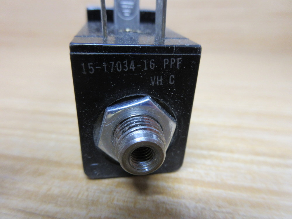 Versa CSG-4382-HC-A120 Solenoid Valve CSG4382HCA120 W/15-17034-16 Coil