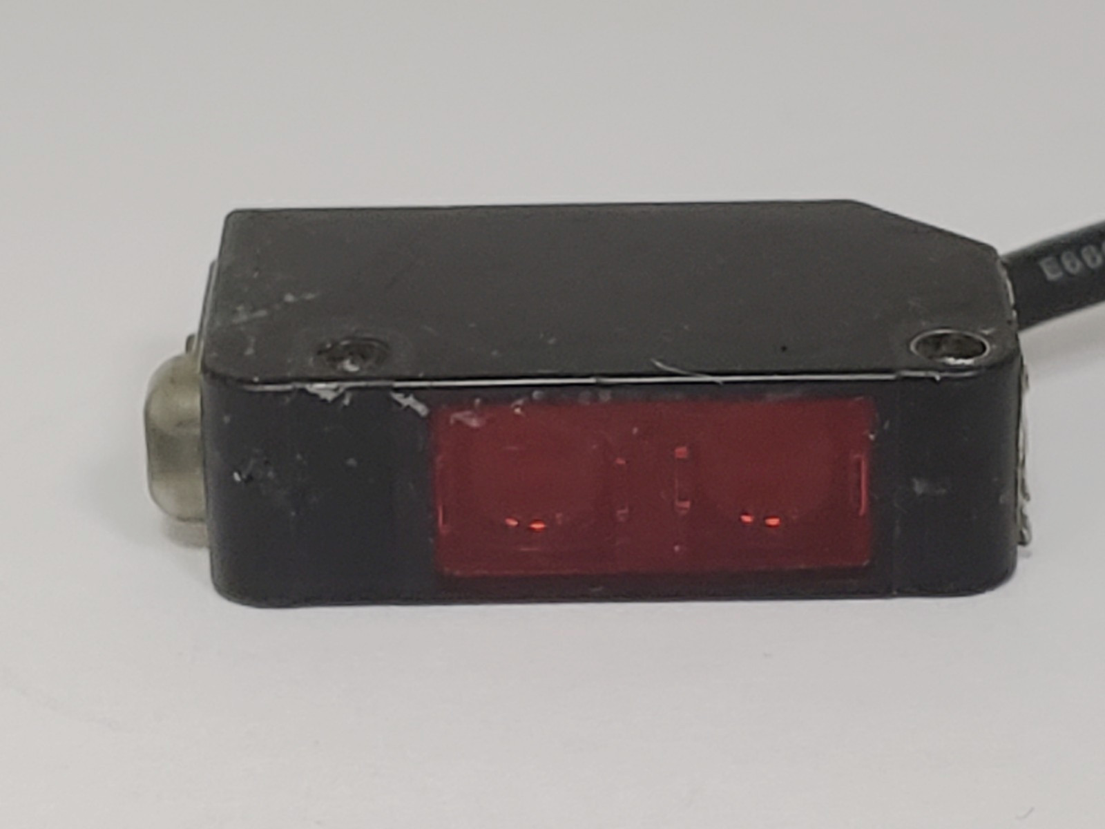 KEYENCE PZ-V12P PHOTOELECTRIC SENSOR REFLECTIVE PNP 12-24VDC