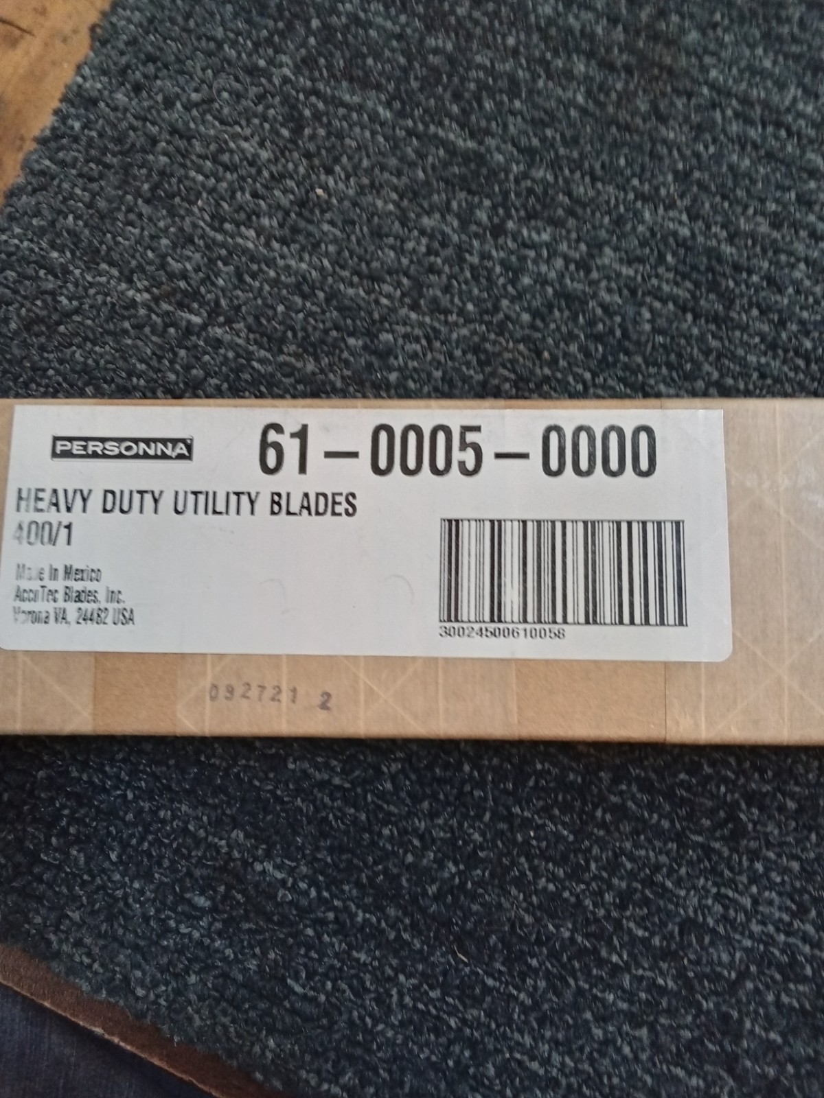 Lot of 400 Personna Heavy Duty Utility Blades 3/4″ W Double Notch 61-0005-0000