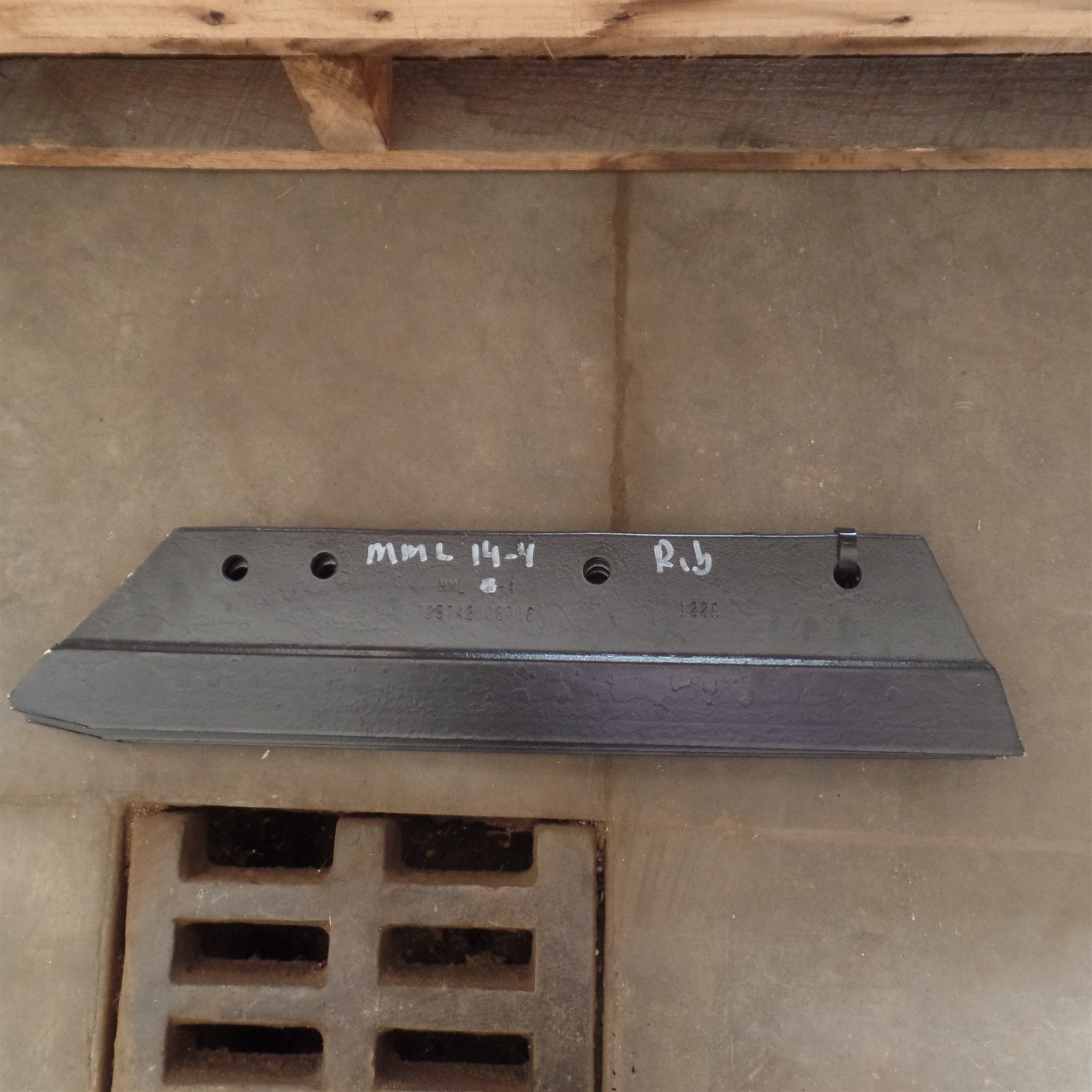 MML16-4RIB SHARE AGCO MASSEY FERGUSON DUMMY A G M HESSTON WILMAR SPRA-COUPE