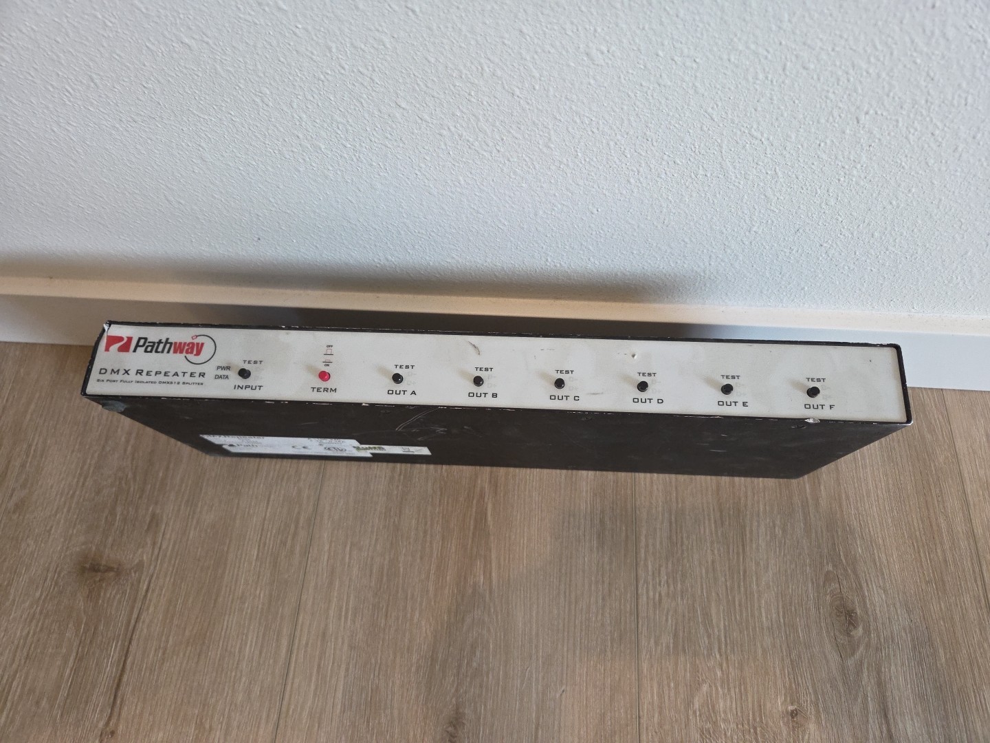 Pathway DMX Repeater Six Port DMX512 Splitter 8895