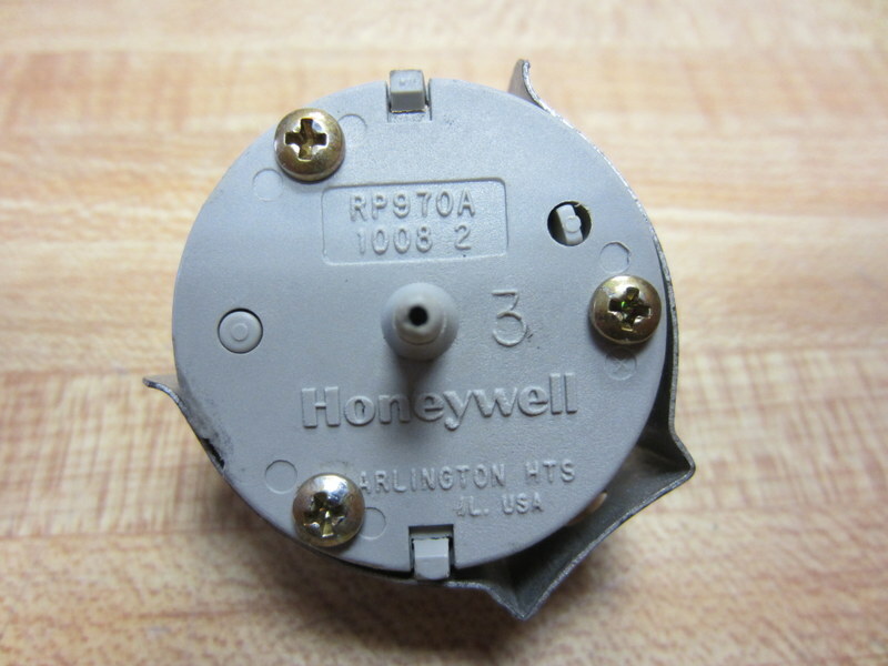 Honeywell RP970A-1008-2 Pneumatic Relay RP970A10082