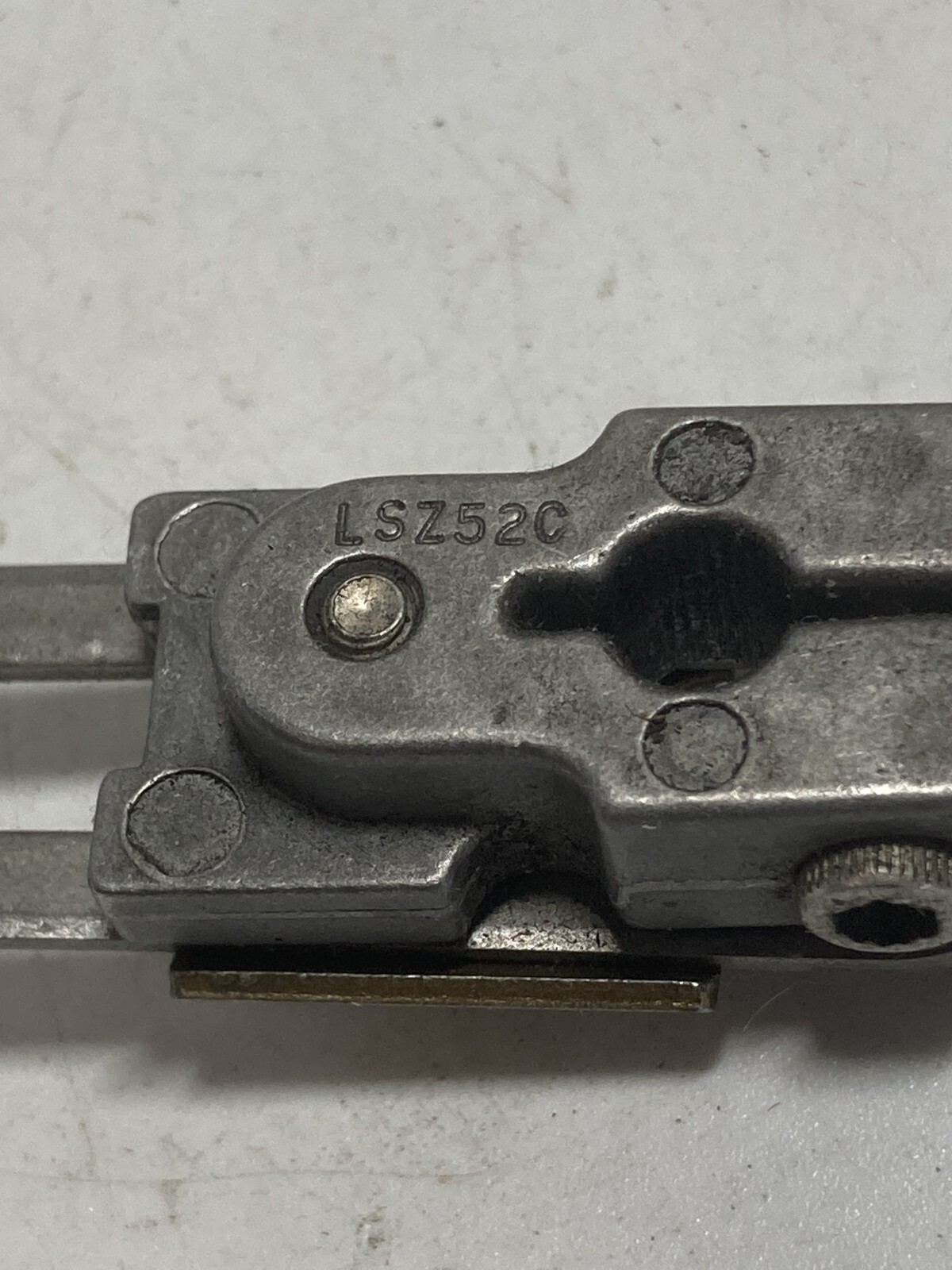 HONEYWELL LSZ52C LIMIT SWITCH ROLLER ARM ADJUSTABLE 1.50-3.50 RADIUS NYLON