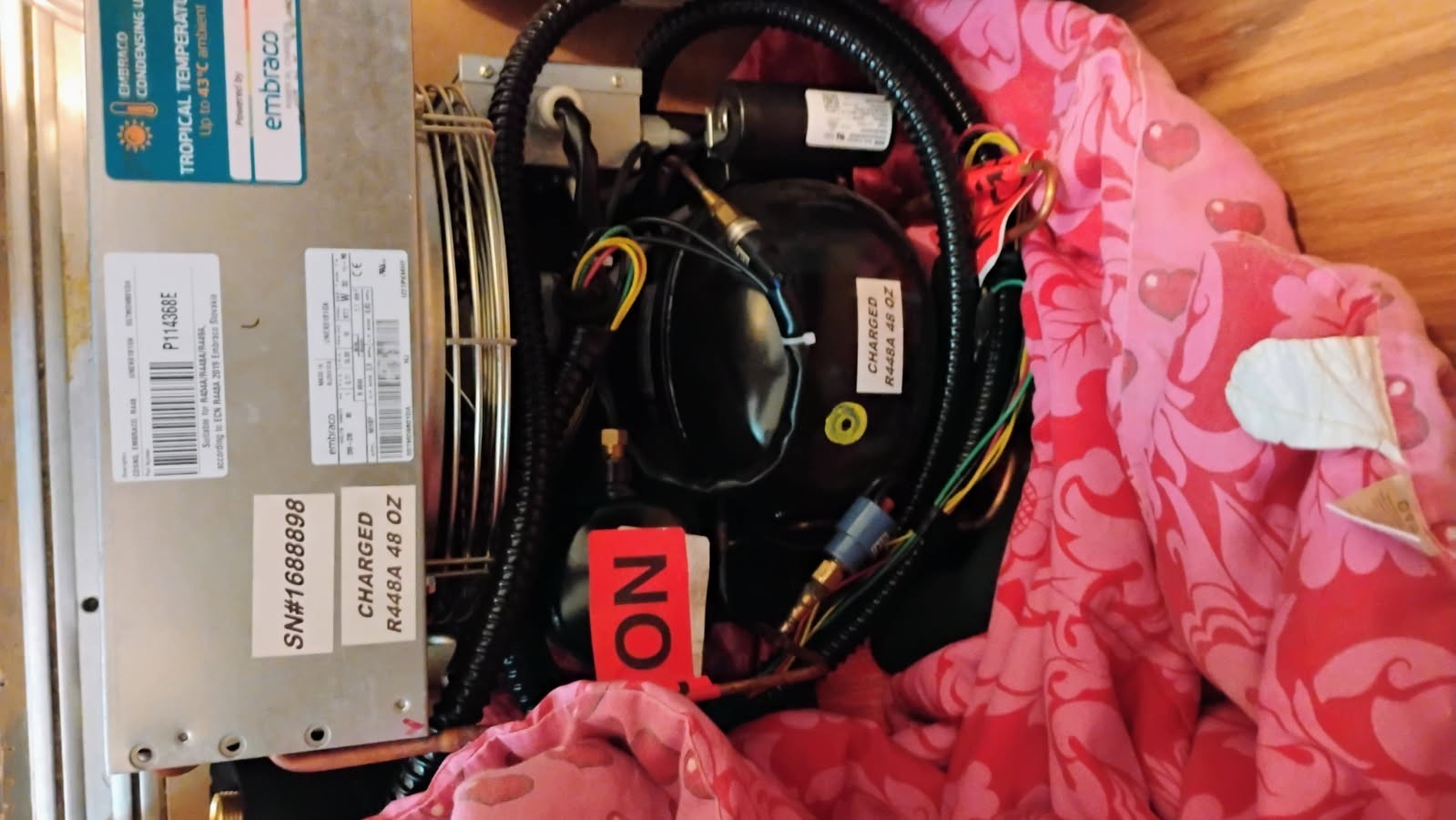 R-404a Condensing Unit, Med/High, 1 HP, 60 Hz, 208V-230VEmbraco UNT6222GKV2