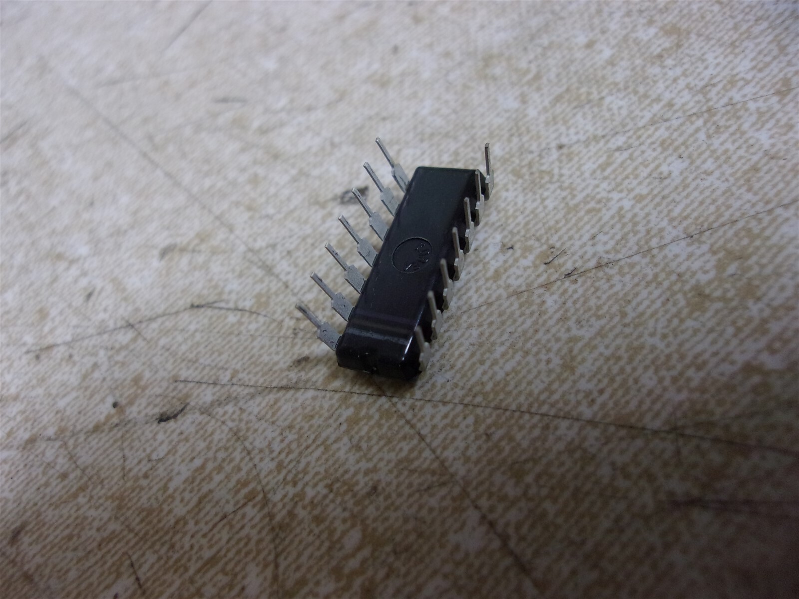 NEW Motorola MC1814P 7921 14-Pin IC Integrated Circuit *FREE SHIPPING*