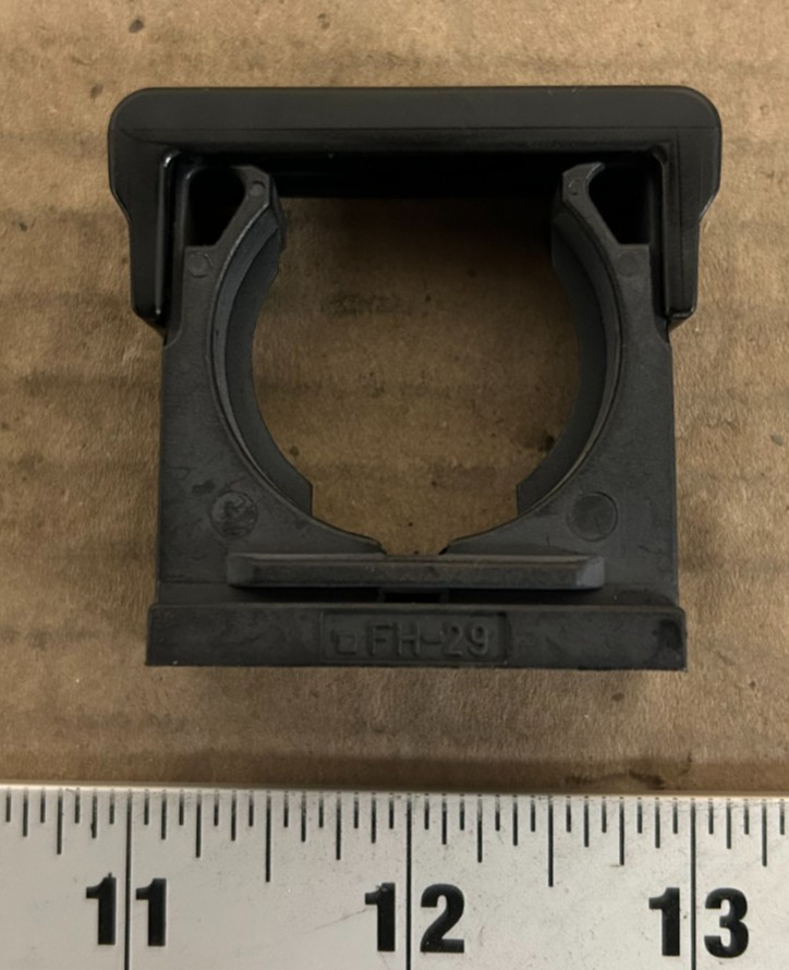 ABB PMA Conduit Support Clamp 29MM BVH-29-020 Lot of 25 PMA CLIP BFH-29-0 Hanger