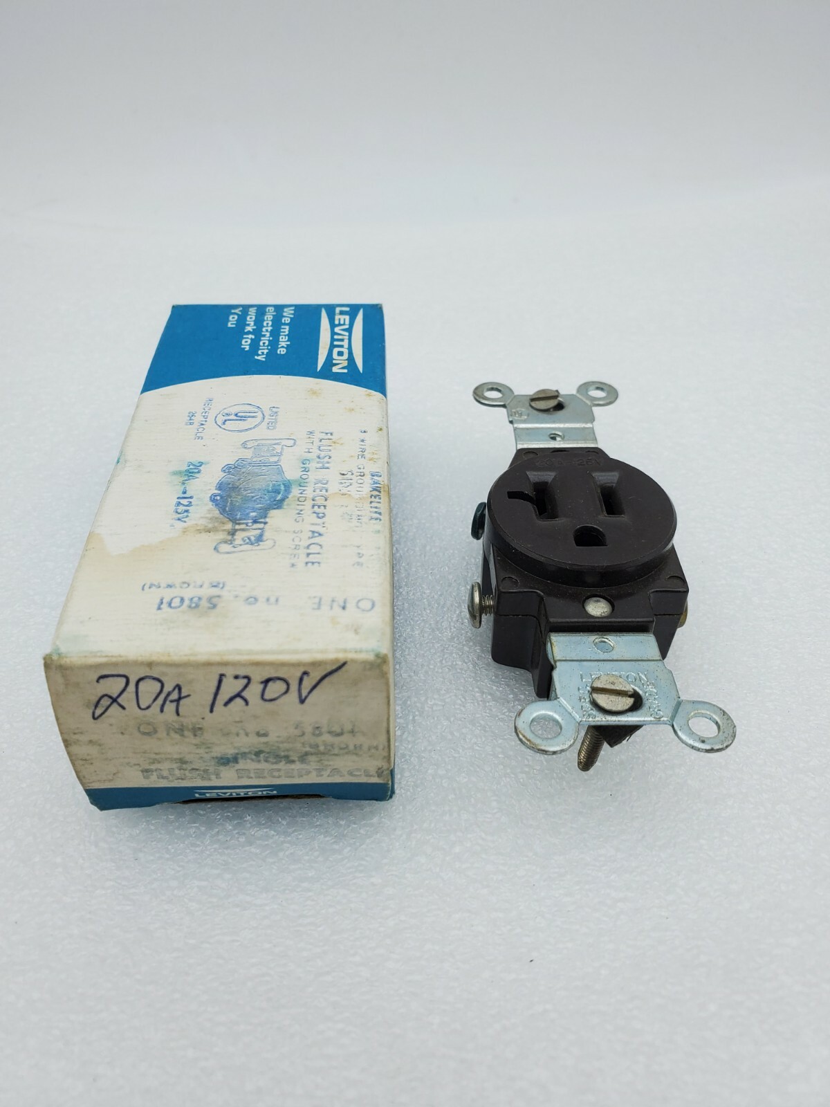 Leviton Brown Flush Receptacle 5801 20A 125V