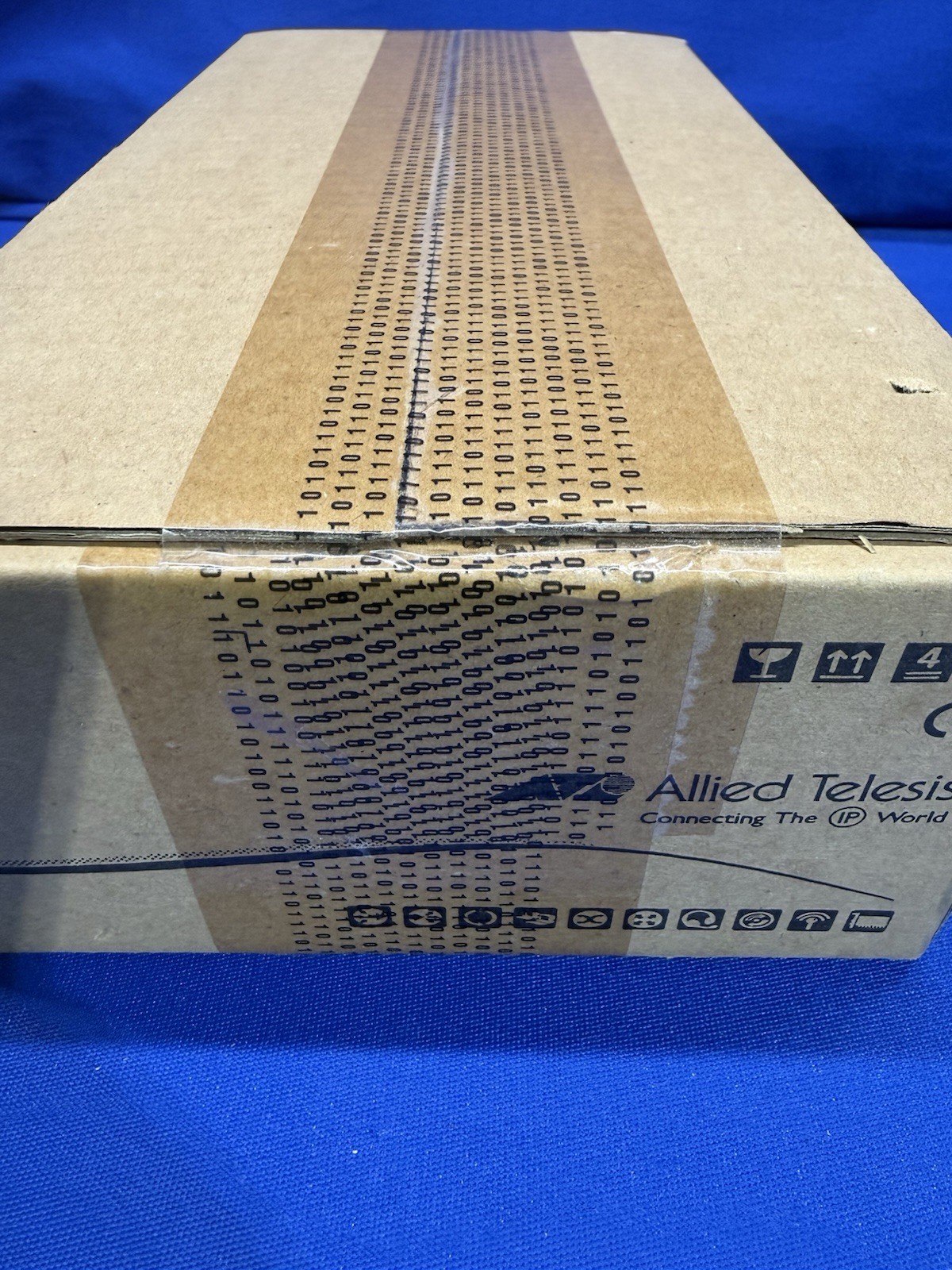 Allied Telesis AT-FS201-90 10/100TX to 100FX Media and Rate Converter – Read