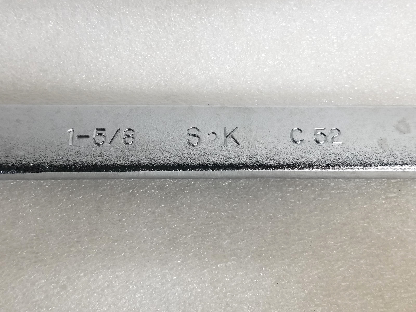 S-K Tools C52 Combination Wrench 1-5/8″ SurGrip 12-Point 21″-OAL Made in USA