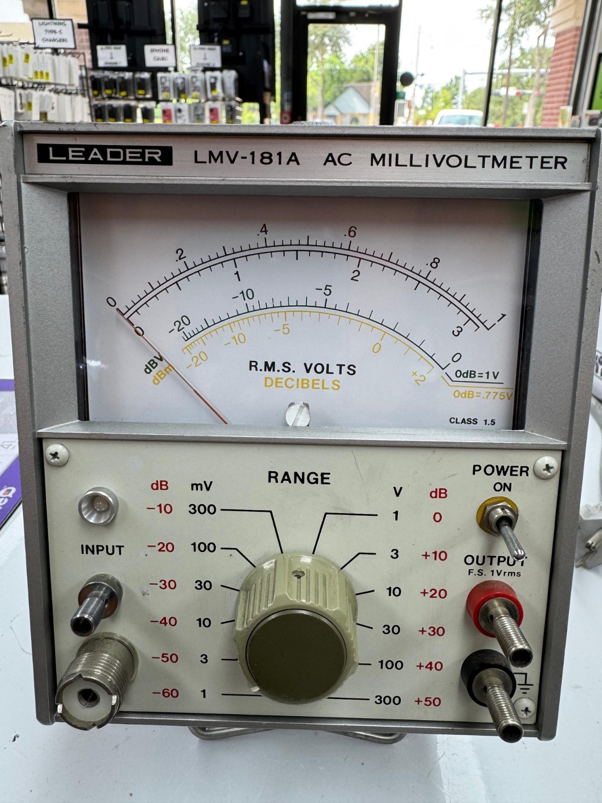 LEADER LMV-181A AC MILLIVOLTIMETER