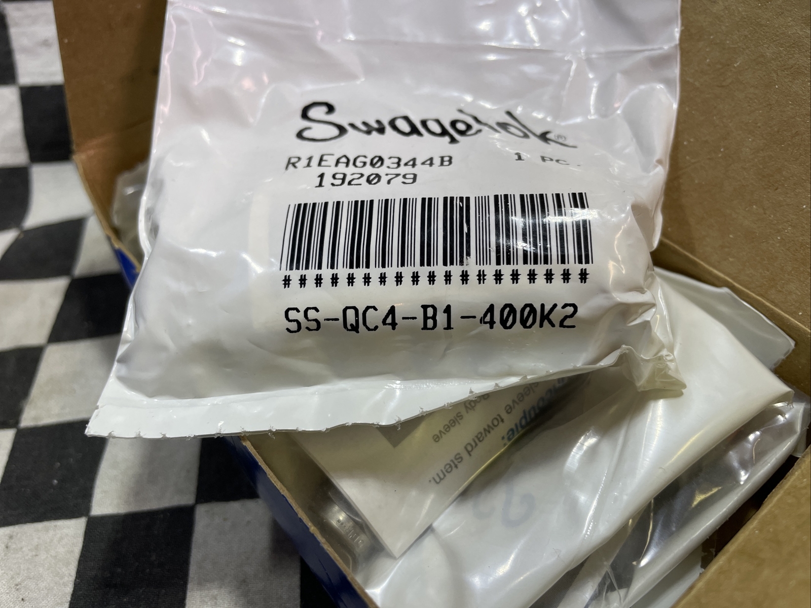 SWAGELOK SS-QC4-B1-400K2, Quick Connect Orange Key 1/4″ , LOT OF 5#103M7