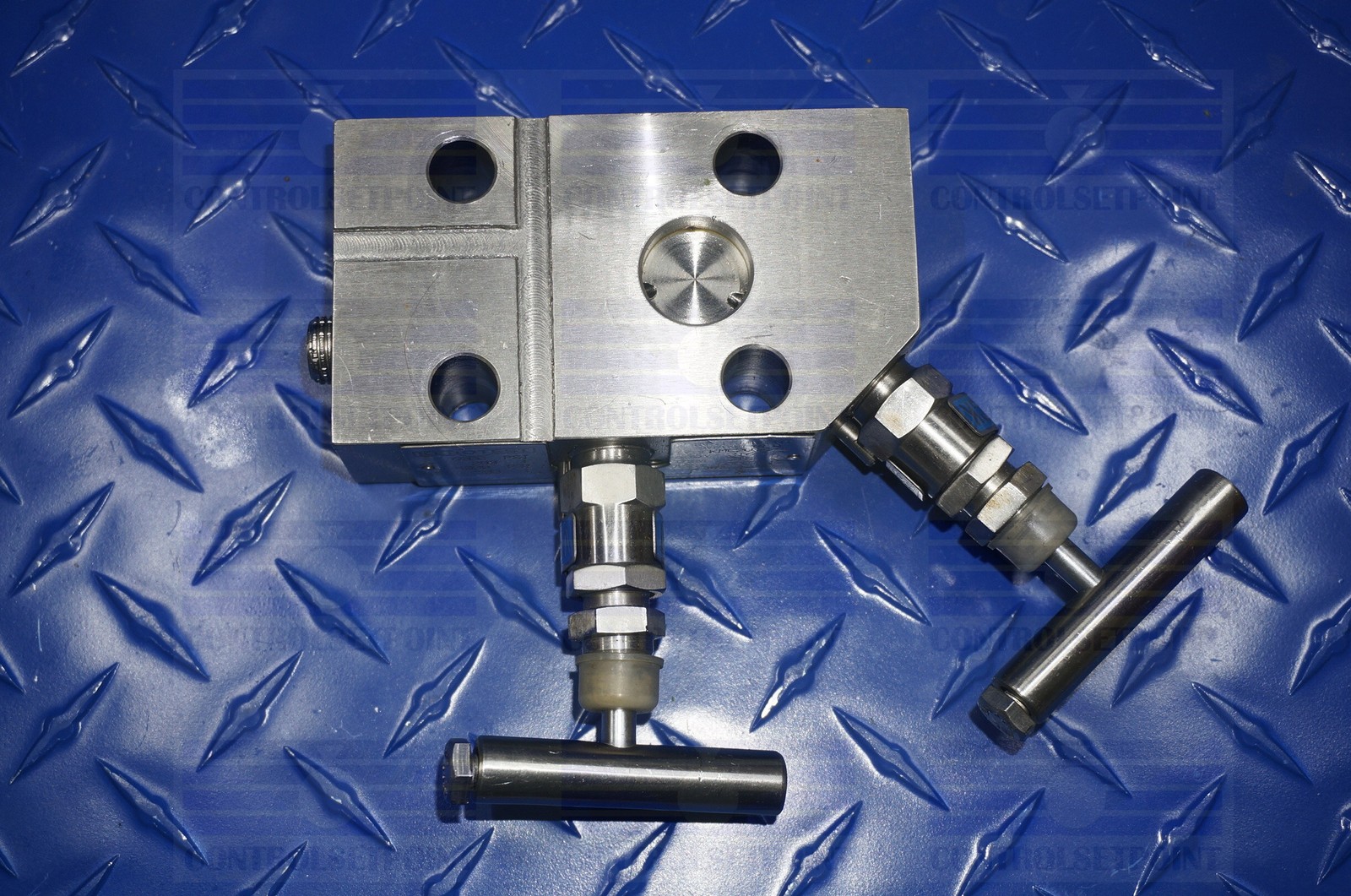 KEROTEST MANIFOLD KMC2VIS-4 2 VALVE MANIFOLD