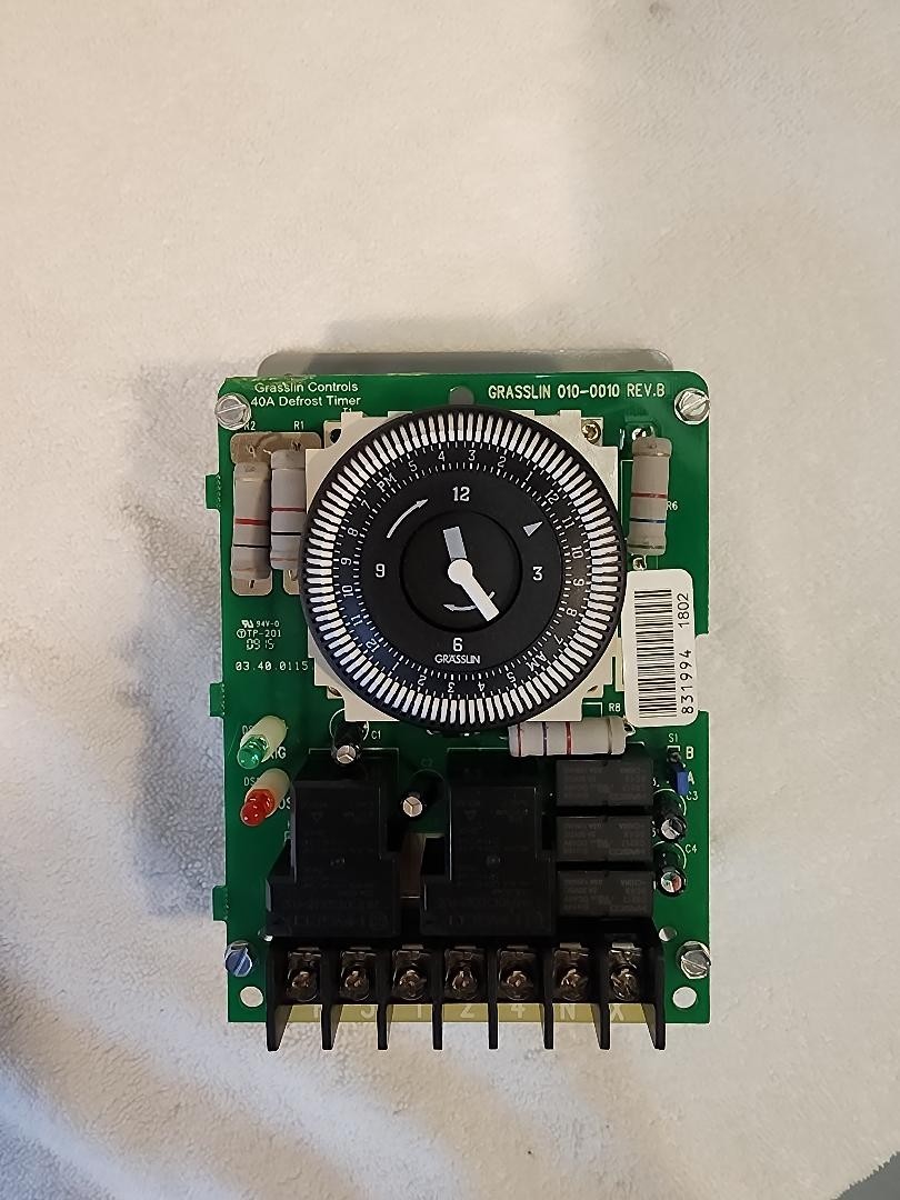 TRUE 831994 Defrost Timer DTSX-B-120 120V 60Hz Replacement Appliance Part