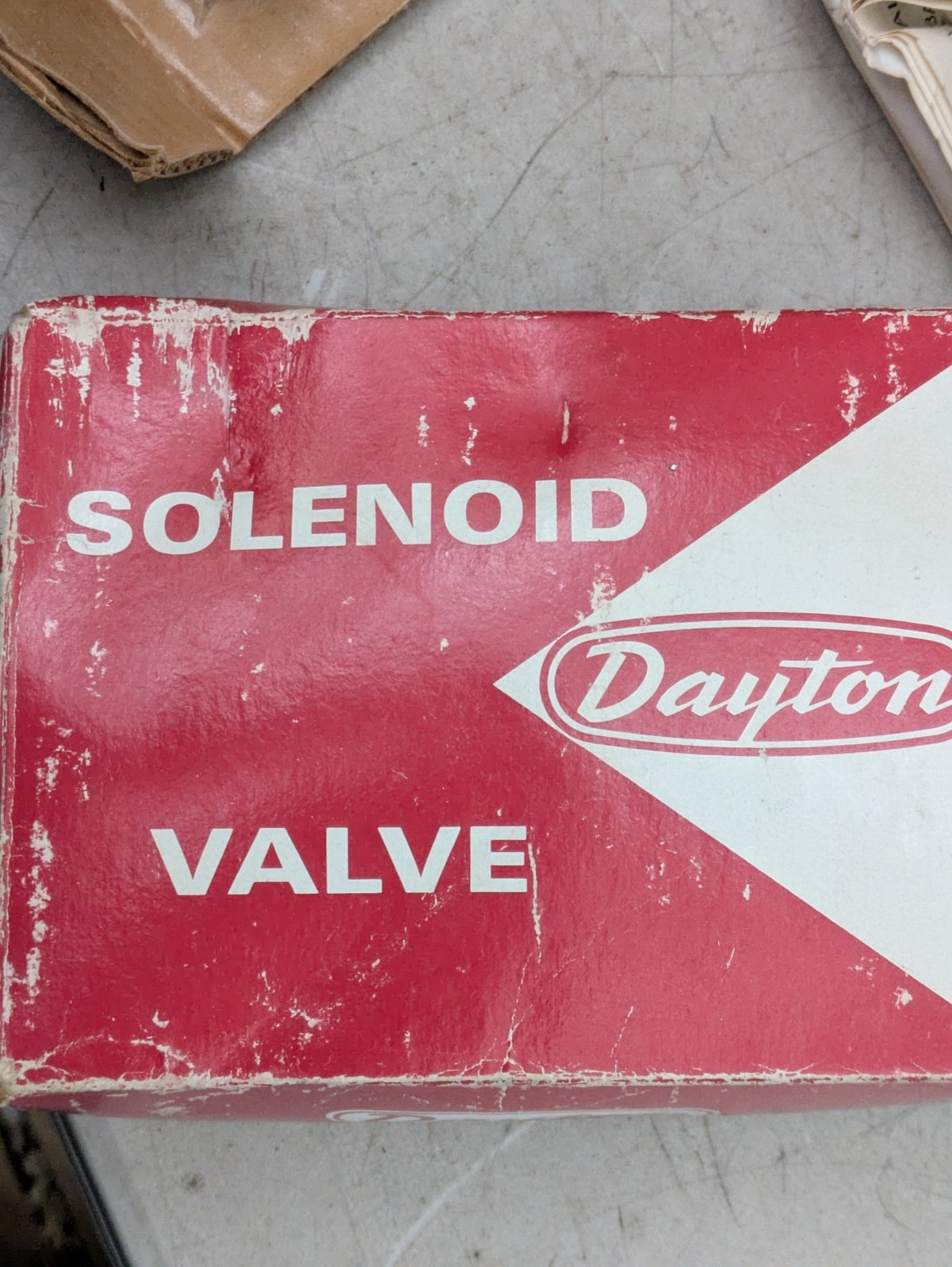 DAYTON 1A578 Solenoid Valve, 2 ways Brass, 3/4″ ports New in Box
