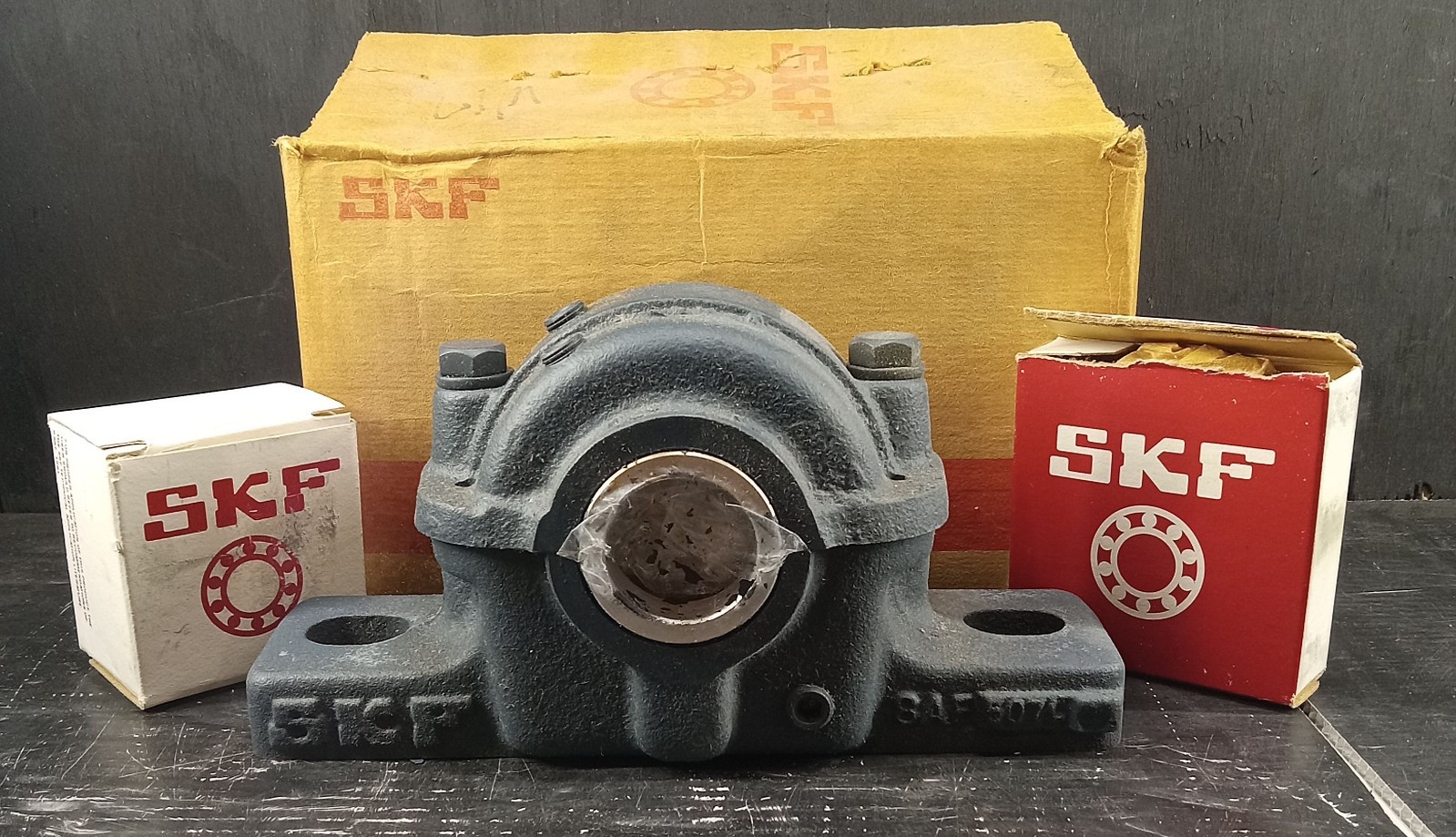 1 NEW SKF SAF 1507 MEDIUM DUTY 2-BOLT BASE PILLOW BLOCK BEARING NIB *MAKE OFFER*