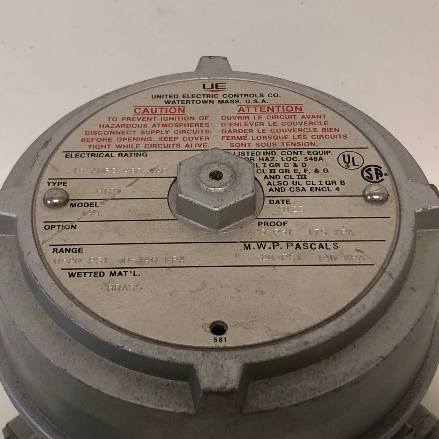 NEW OLD STOCK! UE UNITED ELECTRIC CONTROLS 15A 480V PRESSURE SWITCH H12-144