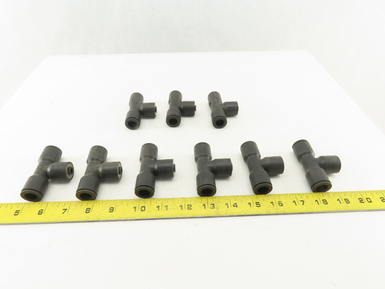 Legris Nylon Union Tee Fitting Push to Connect 1/2″ X 1/4″ X 1/2″ lot of 9