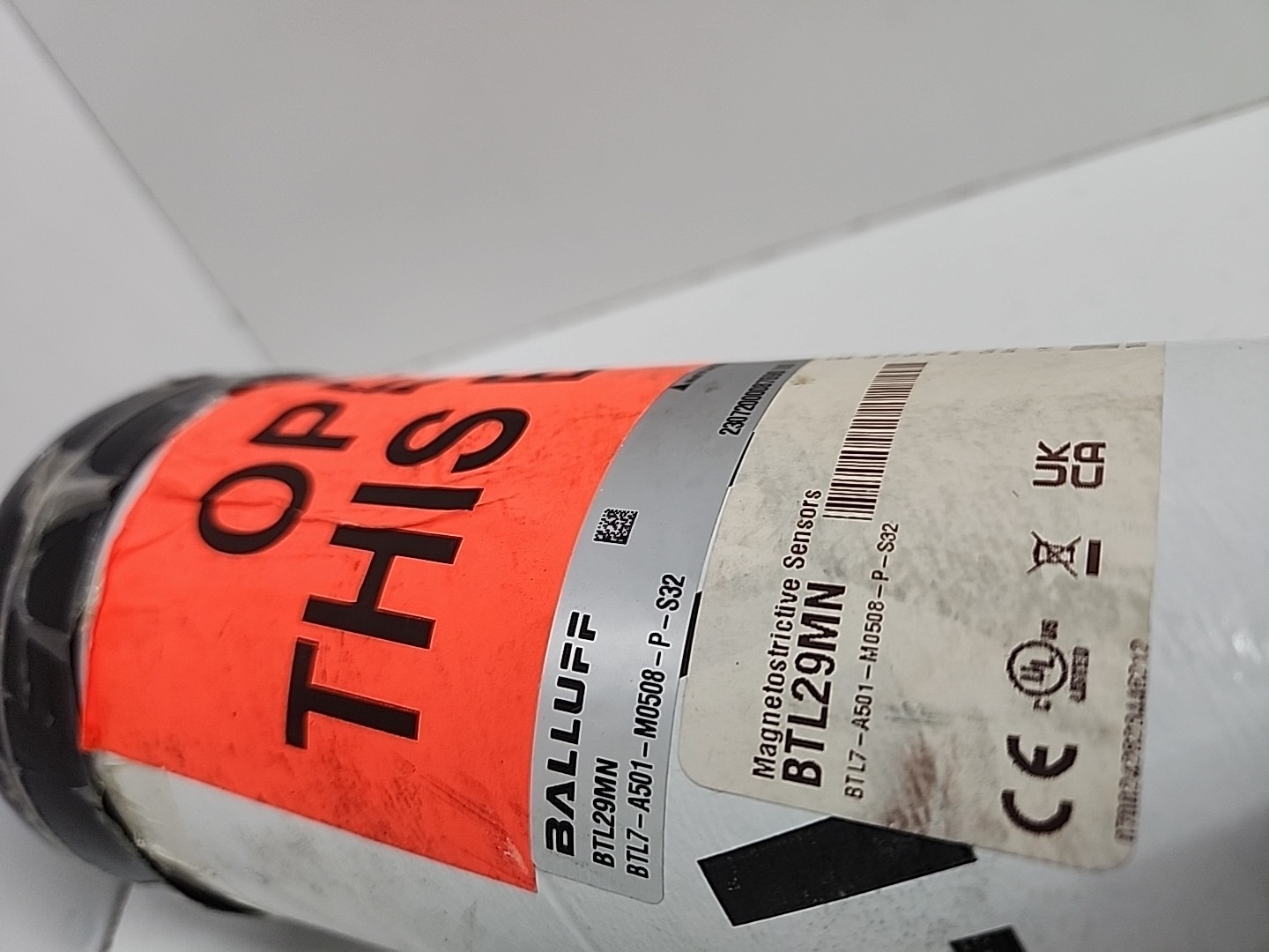 BALLUFF BTL29MN BTL7-A501-M0508-P-S32 MAGNETOSTRICTIVE POSITION SENSOR **NOS**