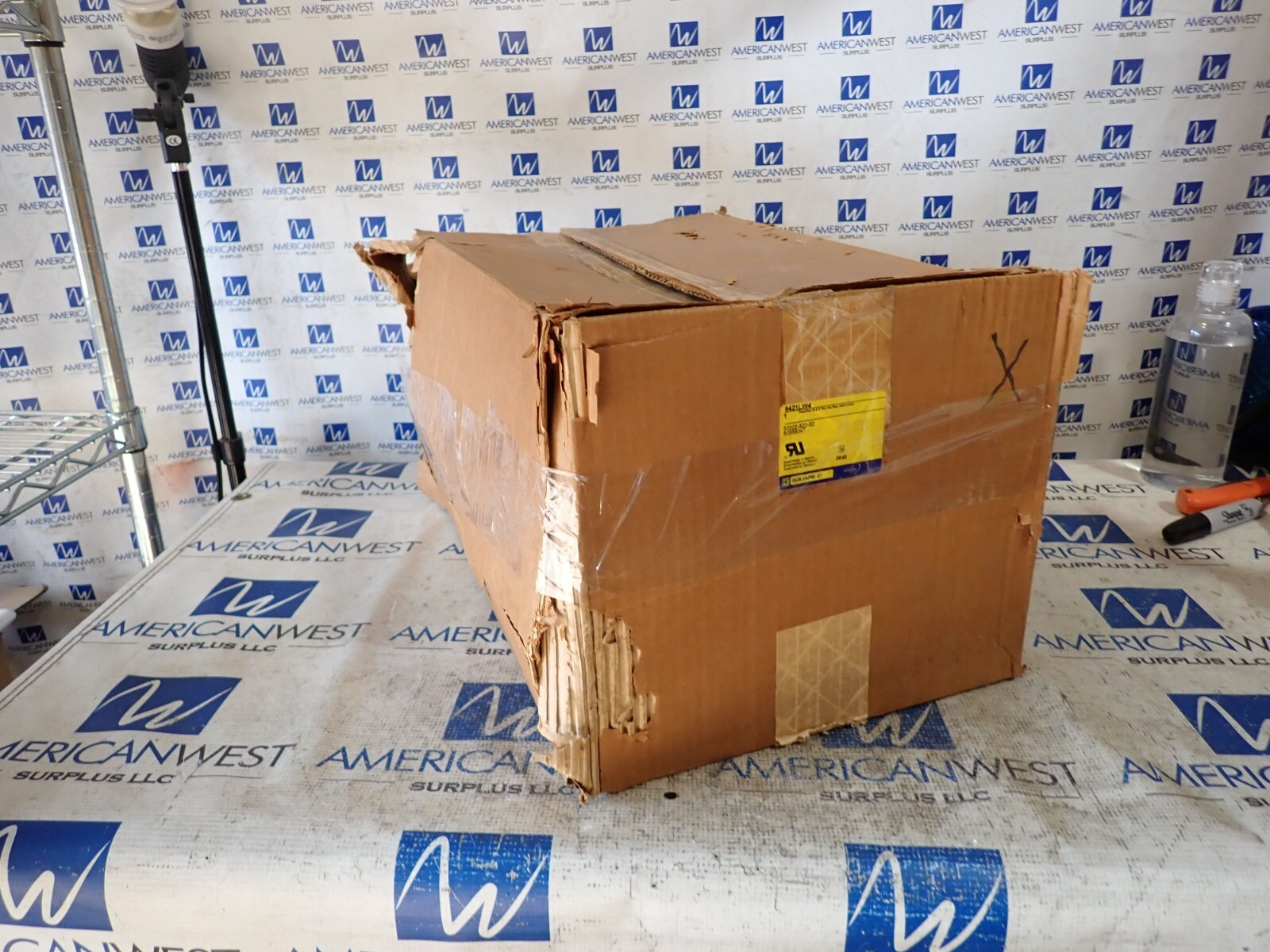 New Square D 9421LW4 PowerPact M P Through the Door Mech 9421LHP8