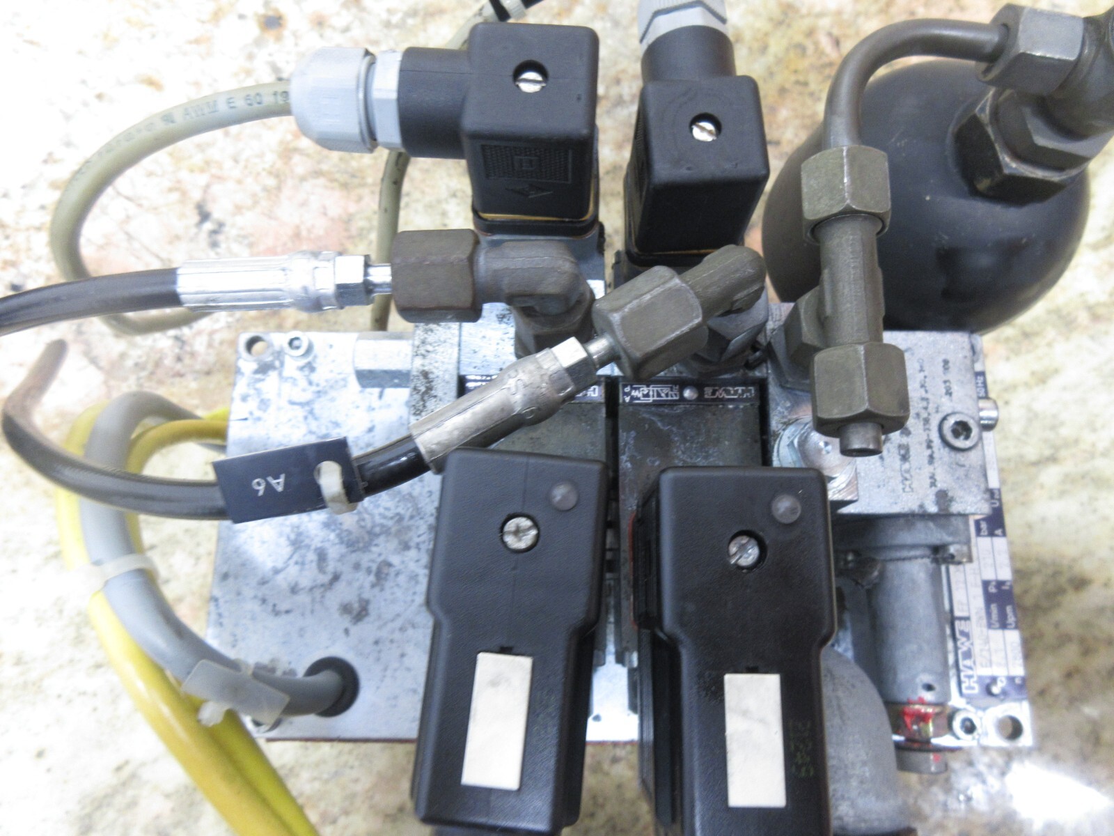 HAWE LUBRICATOR FP 12 M-H 1,1/B1,3-AX3E/140-BWN 1 F-H 8-21-1-G24 MAHO MH800W CNC