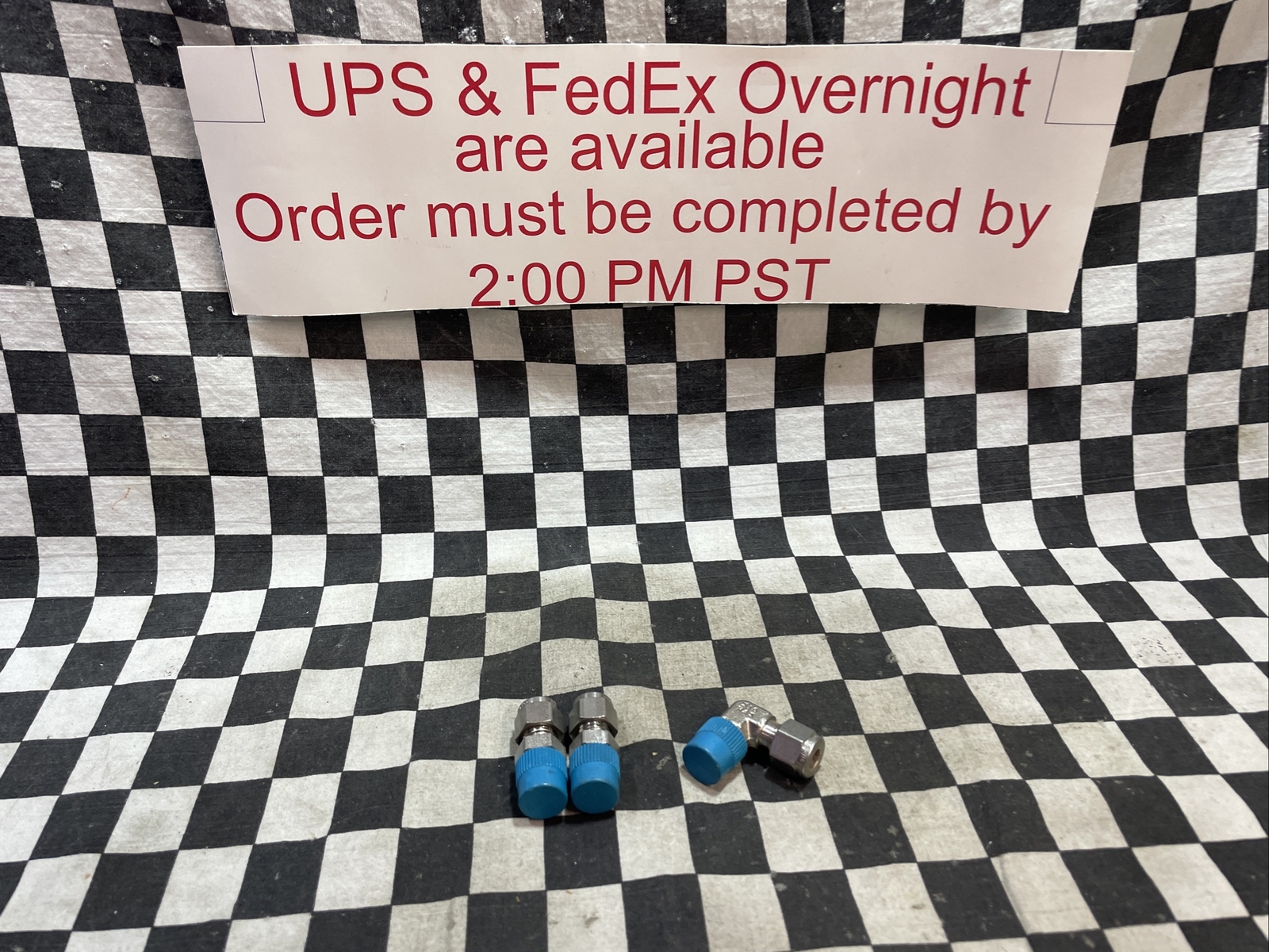 SWAGELOK MALE ELBOW CONNECTOR, 1/4″, SS-400-2-4, SS-400-1-4, LOT OF 3 #F9S