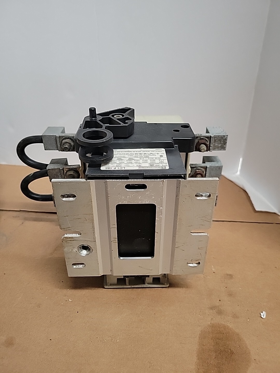 Schneider Electric Telemacanique 600VAC 200A Contactor Body LC1F185