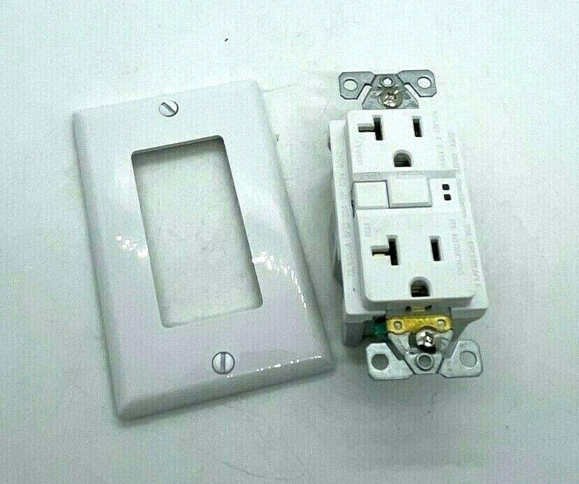 EATON GFCI SELF TEST RECEPTABLE PLUG W COVER 2 POLE 3 WIRE GROUNDING 20A 125V c