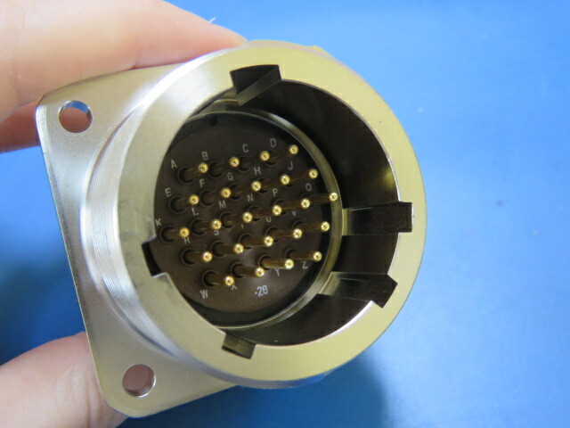 AMPHENOL MIS-20045/2-022 Qty of 1 per Lot CONNECTOR; 21-900167-001 Amphenol Ae