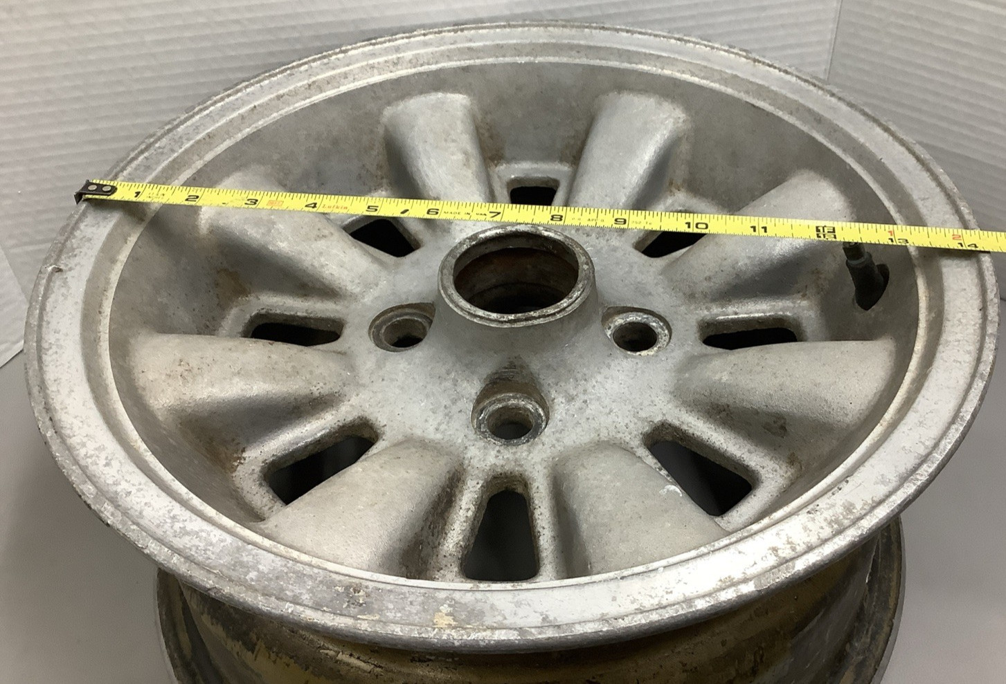 Chevrolet Vega Spoke Wheel 371694 13 x 6 x 0.45off 1971-77 (R31)