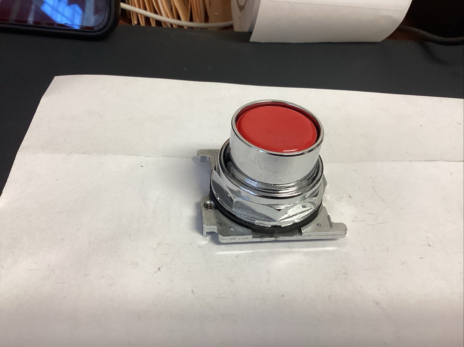 Eaton 10250T103 PUSH BUTTON OPERATOR Standard Red(LPW84B)