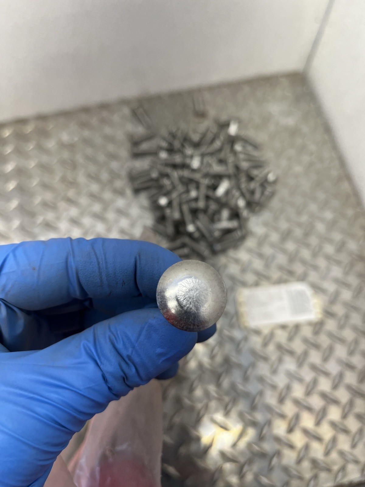 (91) 3/8″ x 1-1/2″ Carriage Bolt – 18-8 Stainless Steel
