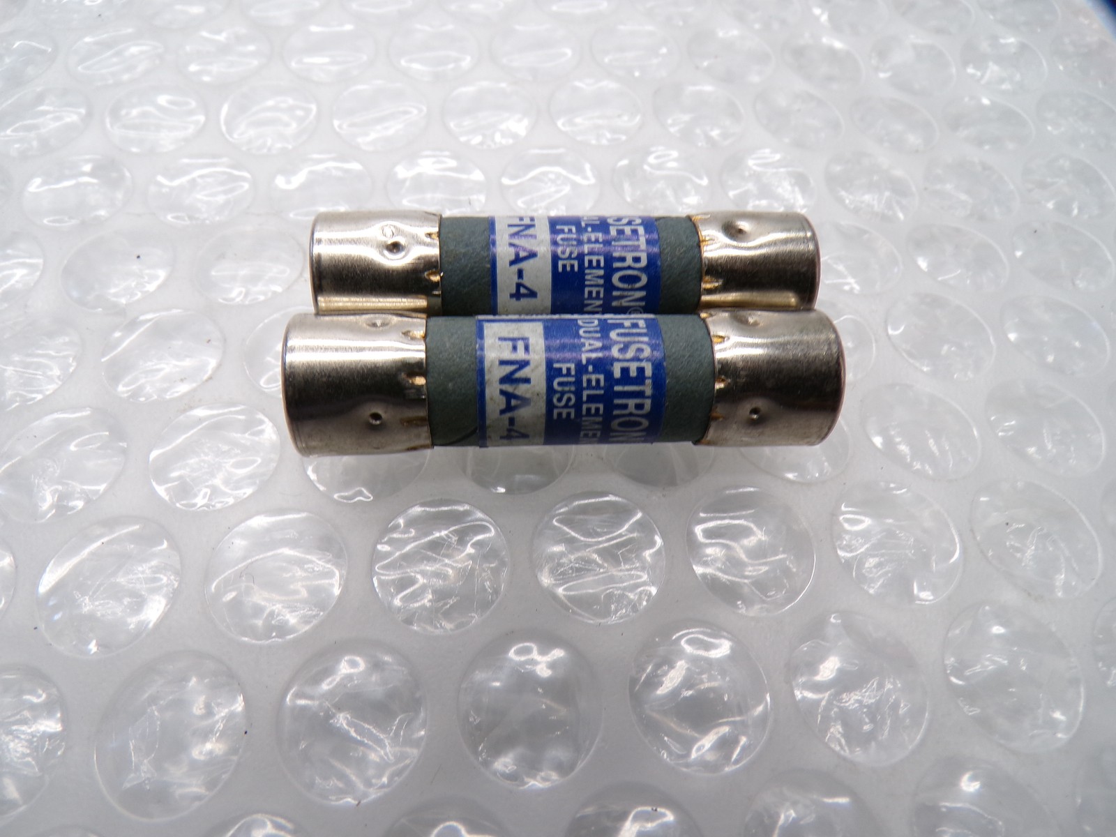 FUSETRON FNA-4 FUSE LOT OF 2 NSNP