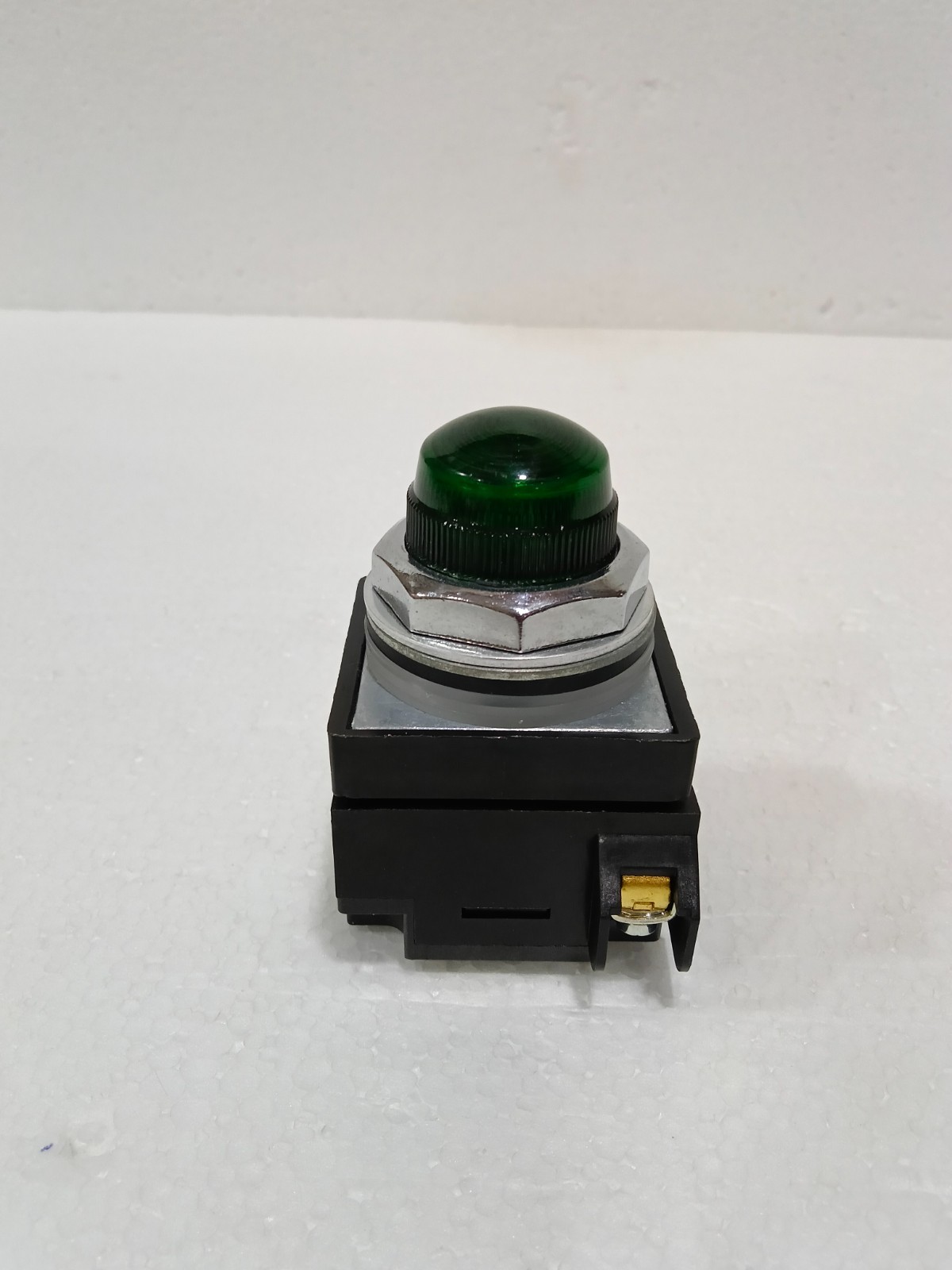 *NEW NO BOX* GENERAL ELECTRIC CR104PXG40 LAMP GREEN LED OIL TIGHT 125 VDC/DC
