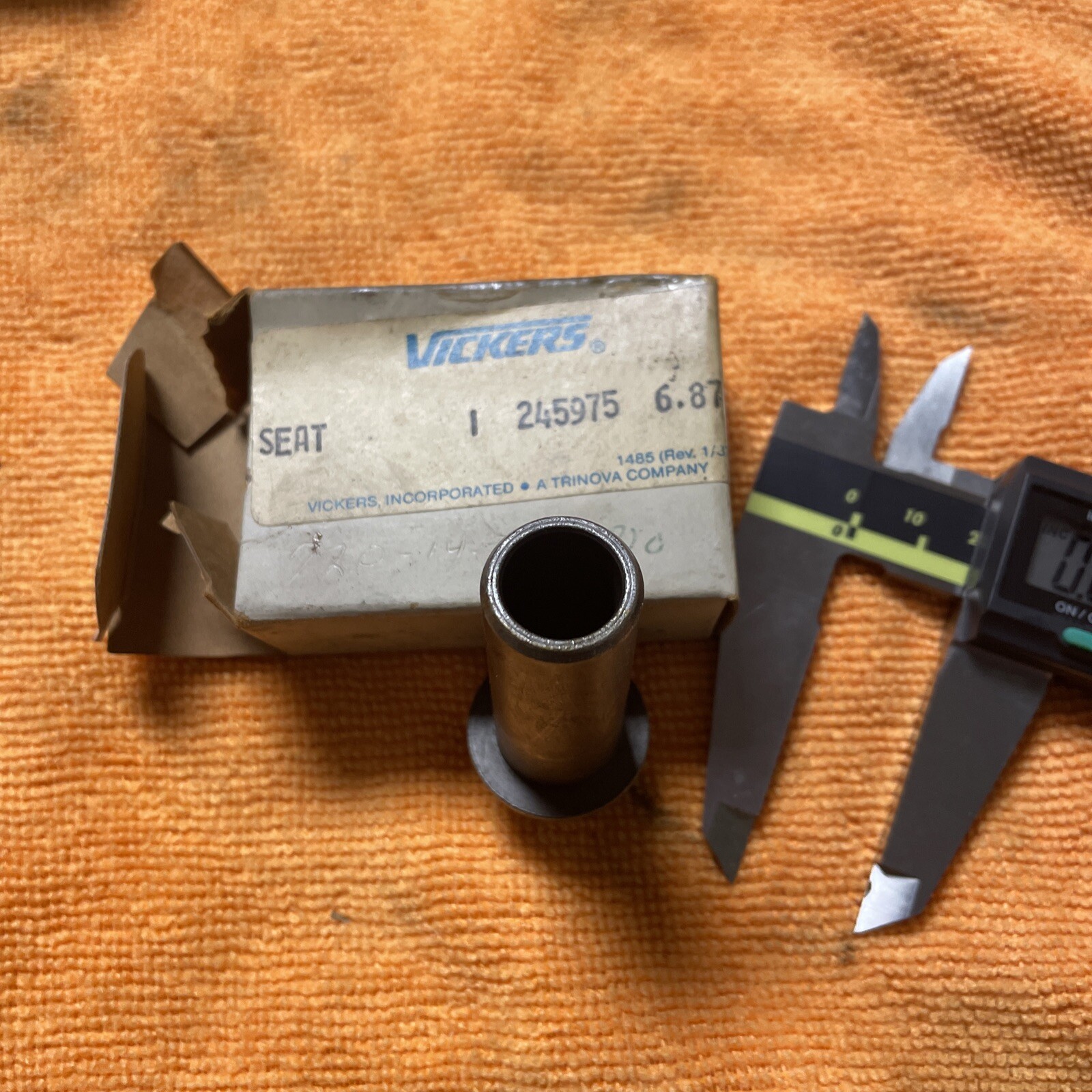 Vickers Seat. Part number 245975. Qty 5. Includes Boxes.